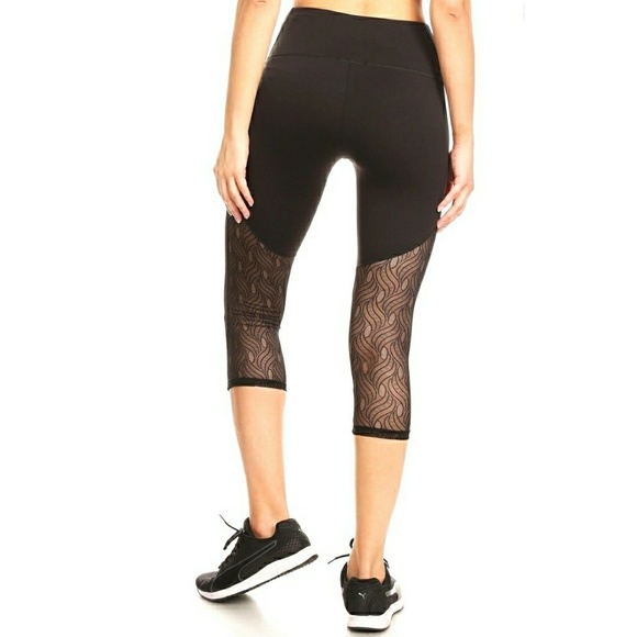 NWT- BLACK YOGA/WORKOUT CAPRIS W/LACE MESH PANELS - Picture 4 of 5